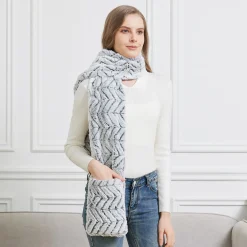 Levenger Reader’s Book Scarf Grey Hot