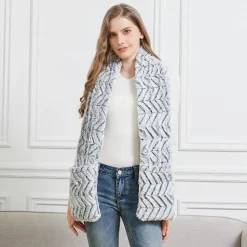Levenger Reader’s Book Scarf Grey Hot